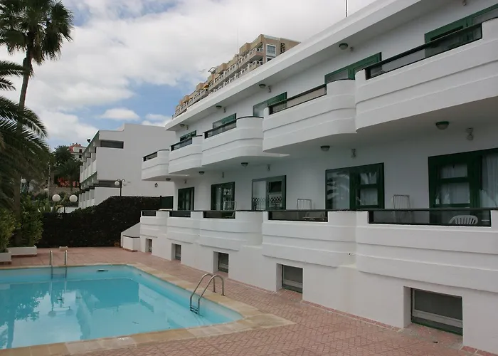 Olympia Aparthotel 3*